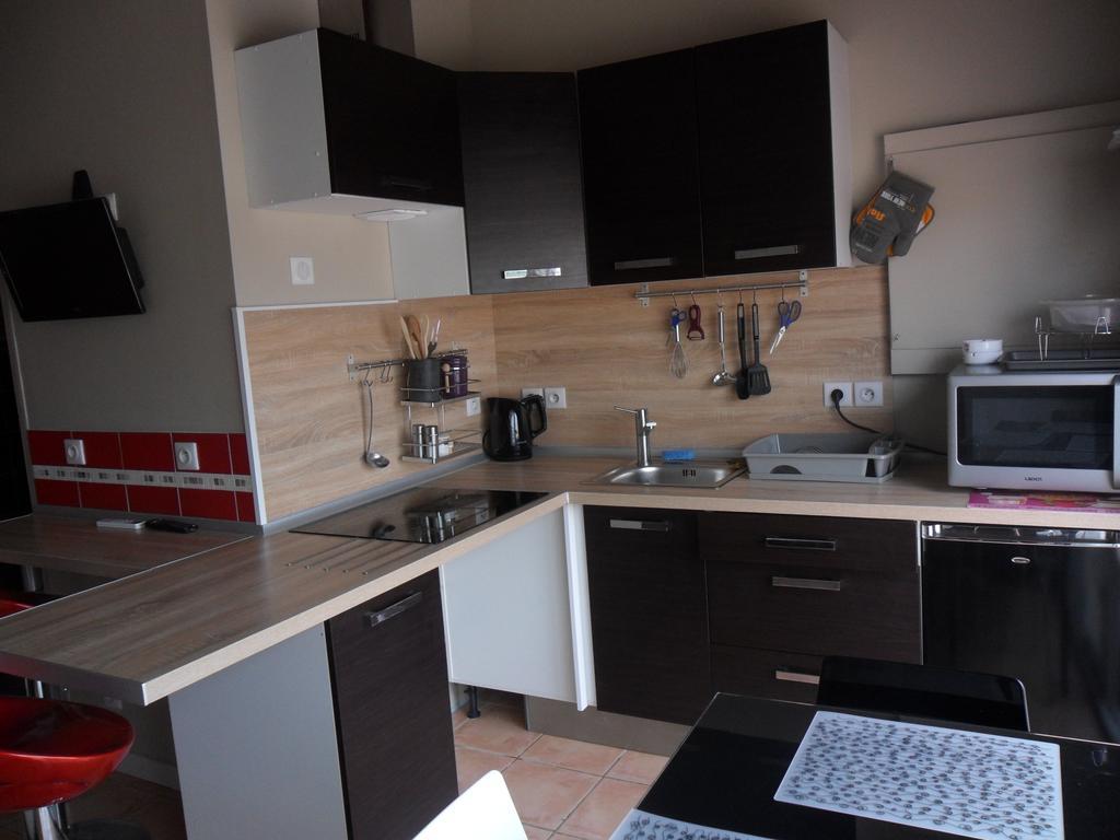 Le Tamaris Appartement Saint-Laurent-dʼAigouze Buitenkant foto